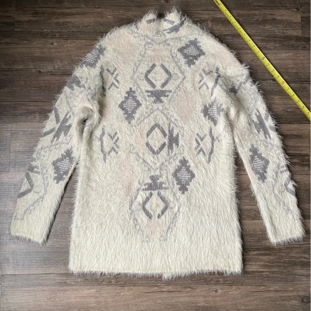 Knox Rose Cream and Gray Geometric Women’s Cardigan Size XS